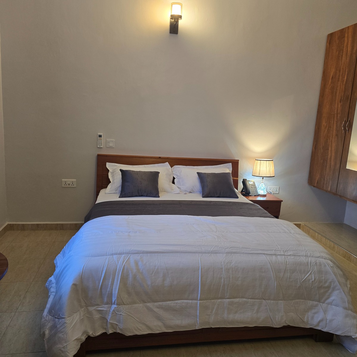 Room 122 photo 2