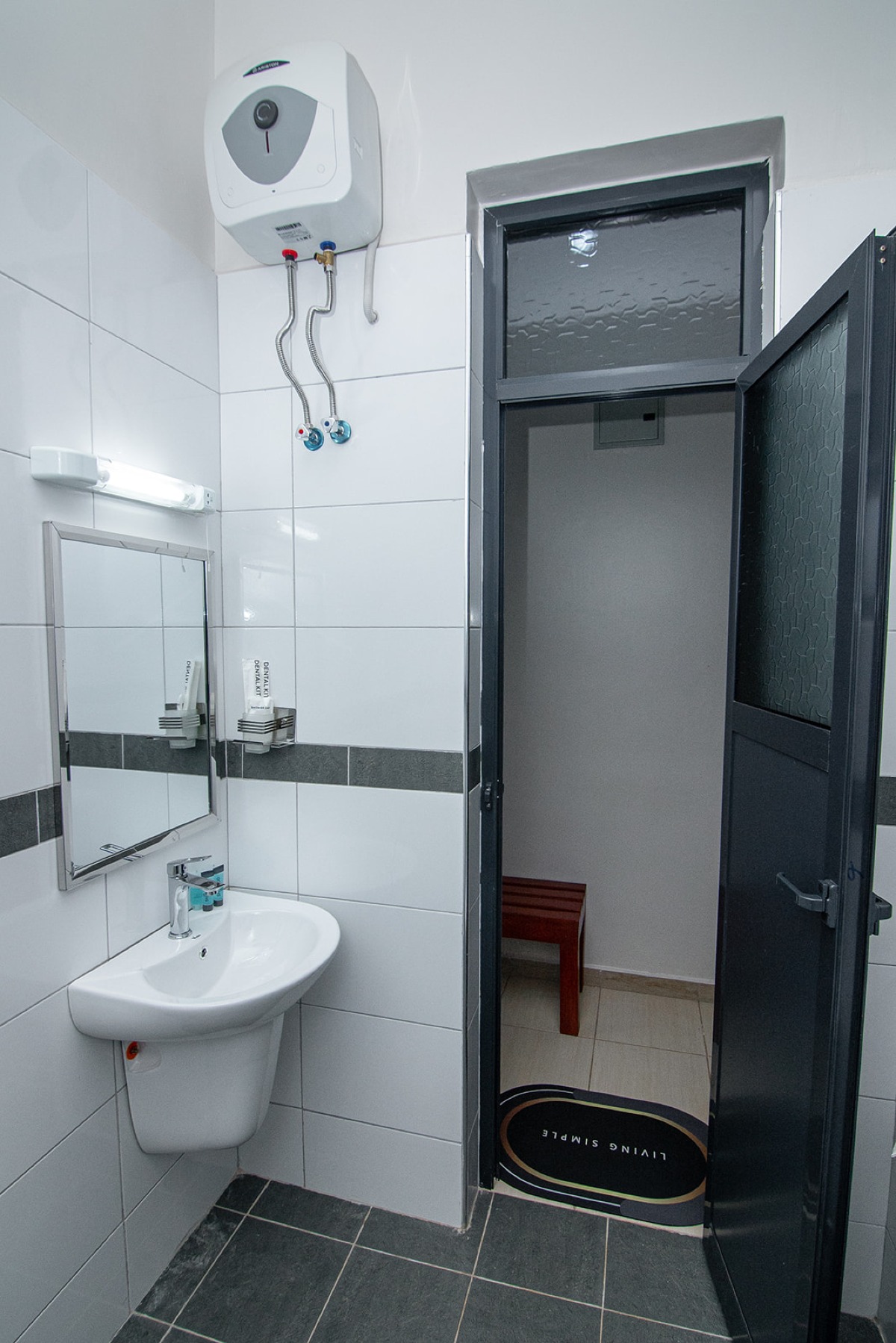 Room 122 photo 3